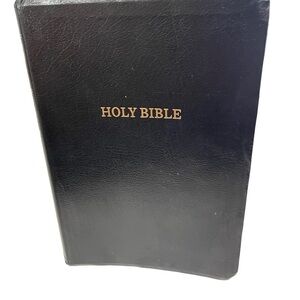 The Holy Bible KJV old and new testaments red letter large print 2017 T Nelson